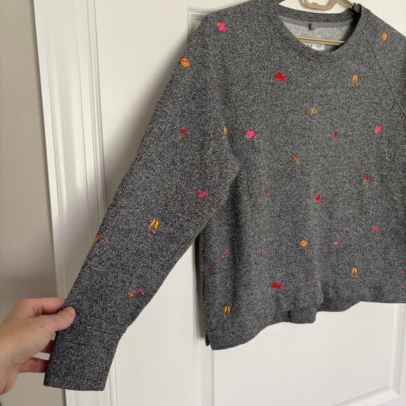 Lou & Grey Lou & Grey Heart Emoji Fleeceback Sweatshirt embroidered preppy twee - Picture 5 of 10